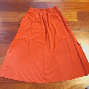 Athleta travel skirt with four zippered pockets